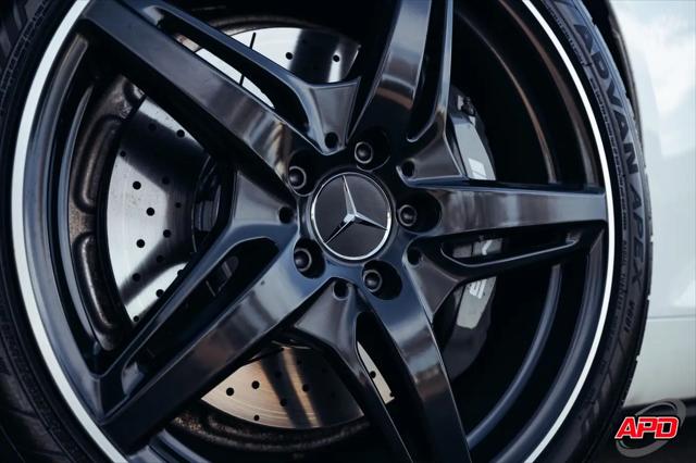 2017 Mercedes-Benz AMG GT Standard