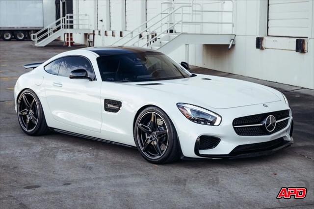2017 Mercedes-Benz AMG GT Standard