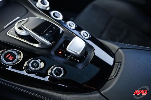 2017 Mercedes-Benz AMG GT Standard