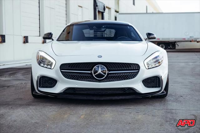 2017 Mercedes-Benz AMG GT Standard