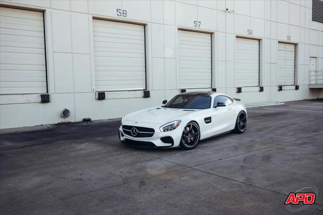 2017 Mercedes-Benz AMG GT Standard