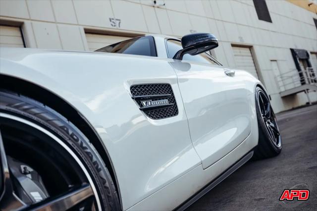 2017 Mercedes-Benz AMG GT Standard