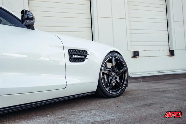 2017 Mercedes-Benz AMG GT Standard
