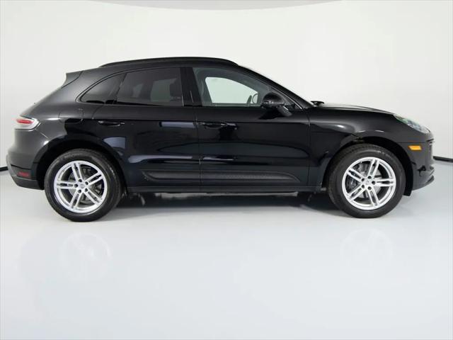 2025 Porsche Macan Macan