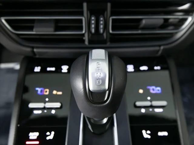 2025 Porsche Macan Macan