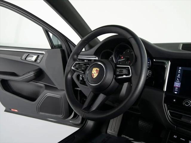 2025 Porsche Macan Macan