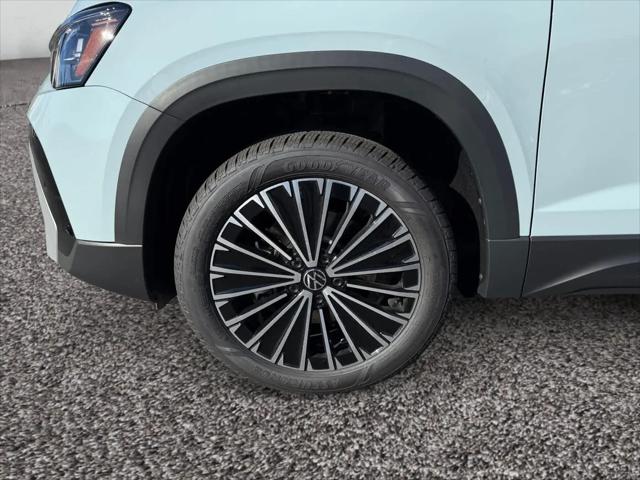2026 Volkswagen Taos SE