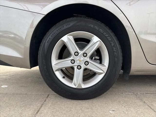 2022 Chevrolet Malibu FWD 1FL