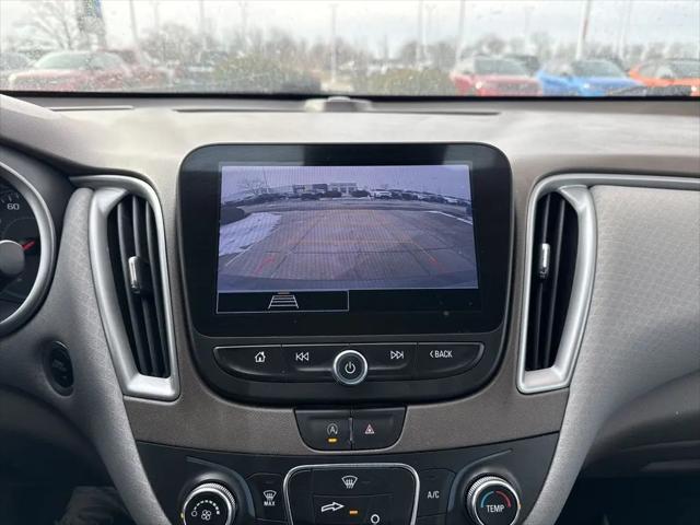 2022 Chevrolet Malibu FWD 1FL