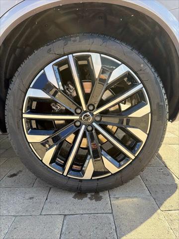 2026 Volvo XC90 Plug-In Hybrid Ultra, T8 AWD, Electric/Gasoline, Bright, 7 Seats