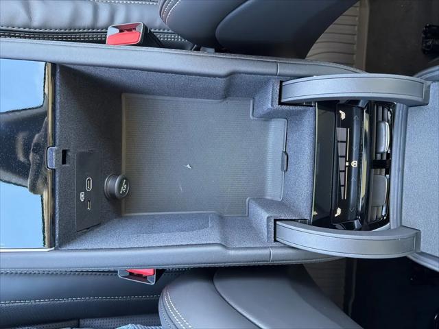 2026 Volvo XC90 Plug-In Hybrid Ultra, T8 AWD, Electric/Gasoline, Bright, 7 Seats