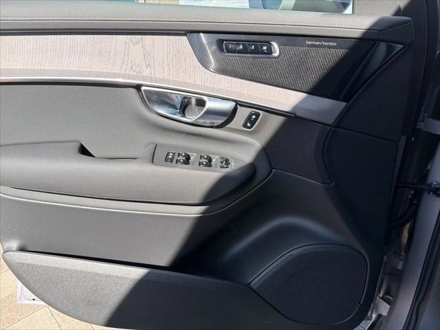 2026 Volvo XC90 Plug-In Hybrid Ultra, T8 AWD, Electric/Gasoline, Bright, 7 Seats