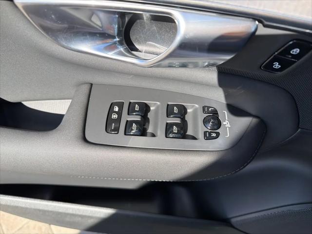 2026 Volvo XC90 Plug-In Hybrid Ultra, T8 AWD, Electric/Gasoline, Bright, 7 Seats