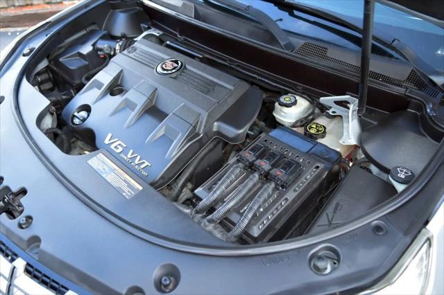 2013 Cadillac SRX Standard