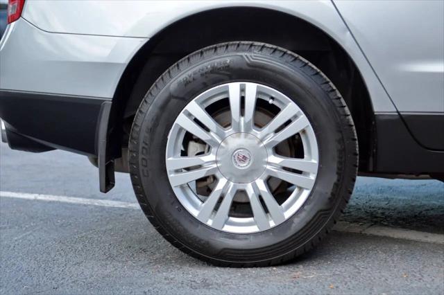 2013 Cadillac SRX Standard