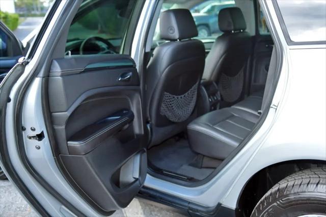 2013 Cadillac SRX Standard
