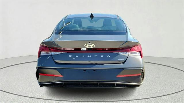2026 Hyundai Elantra Hybrid Limited