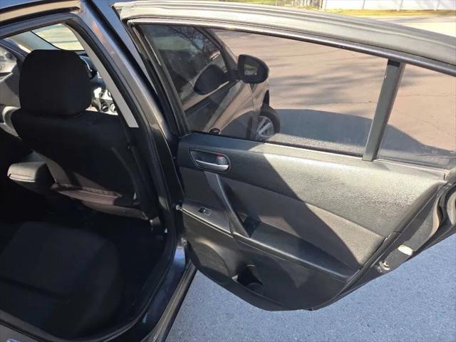 2012 Mazda Mazda3 i Touring