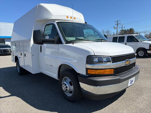 2026 Chevrolet Express Cutaway Work Van