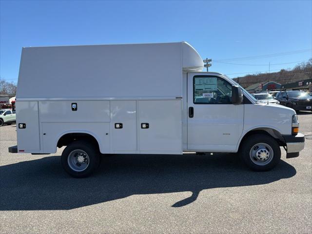 2026 Chevrolet Express Cutaway Work Van