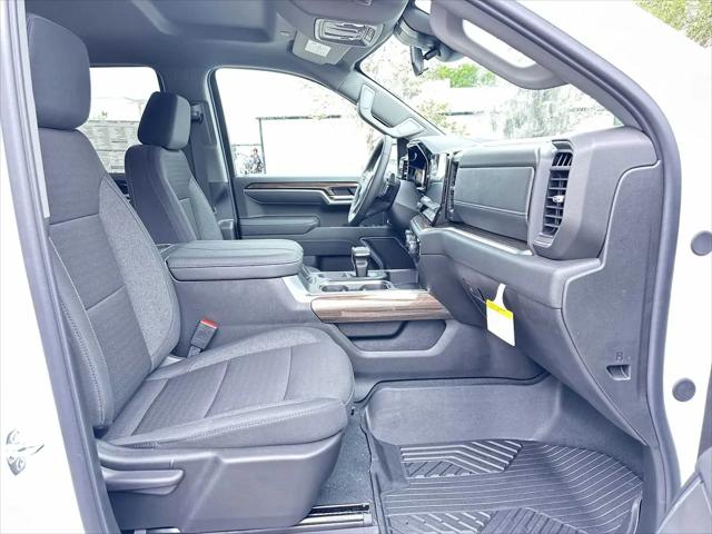 2026 Chevrolet Silverado 1500 4WD Crew Cab Short Bed RST