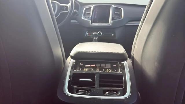 2016 Volvo XC90 T6 Momentum