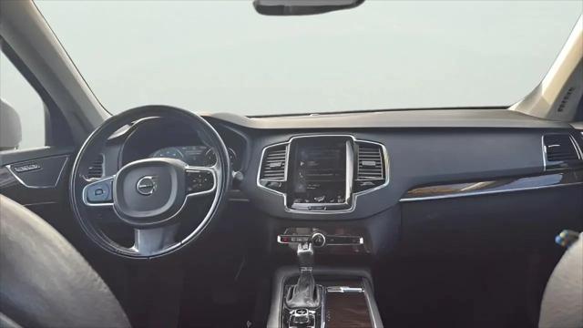 2016 Volvo XC90 T6 Momentum