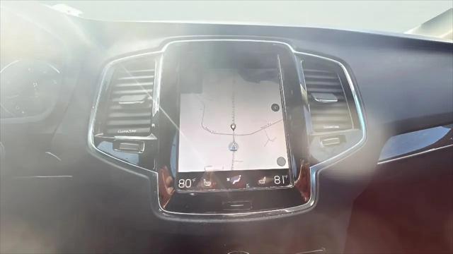 2016 Volvo XC90 T6 Momentum