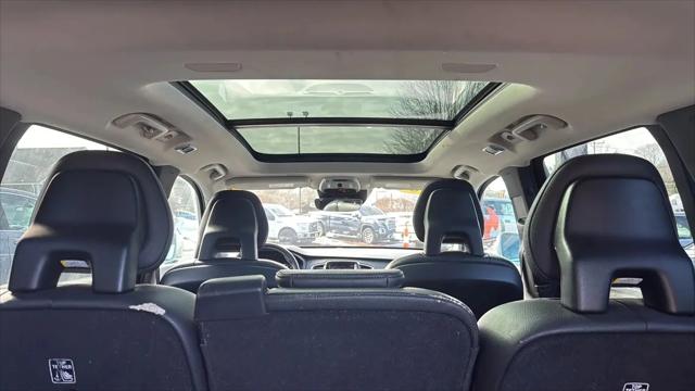 2016 Volvo XC90 T6 Momentum