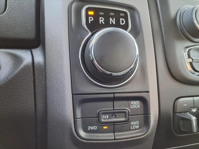 2024 Ram 1500 Classic Tradesman Crew Cab 4x4 5'7" Box
