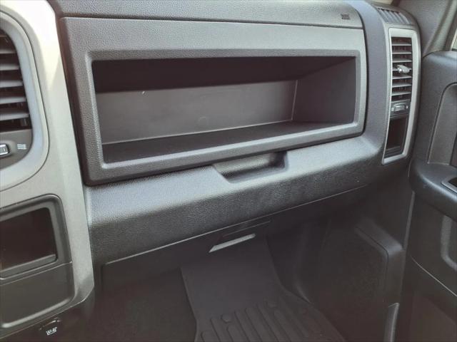 2024 Ram 1500 Classic Tradesman Crew Cab 4x4 5'7" Box