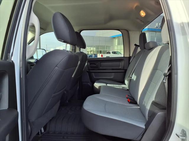 2024 Ram 1500 Classic Tradesman Crew Cab 4x4 5'7" Box