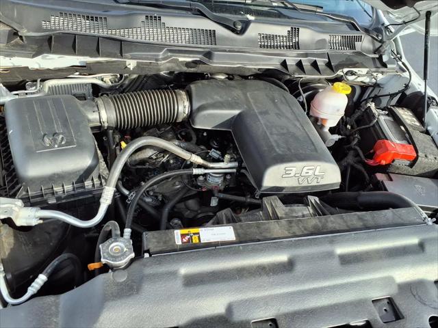 2024 Ram 1500 Classic Tradesman Crew Cab 4x4 5'7" Box