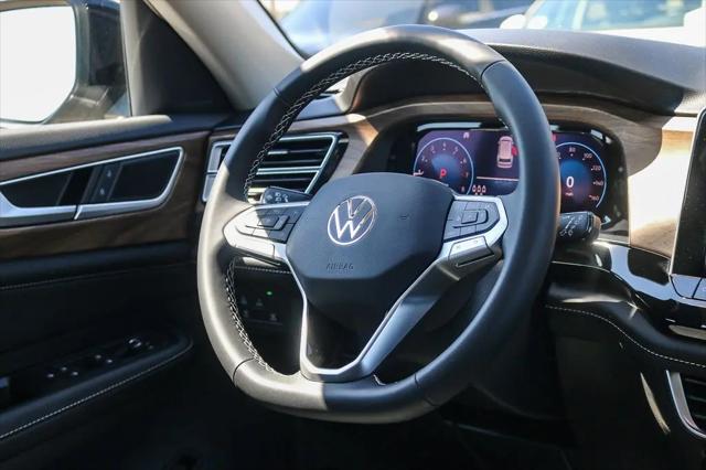 2026 Volkswagen Atlas SE with Technology