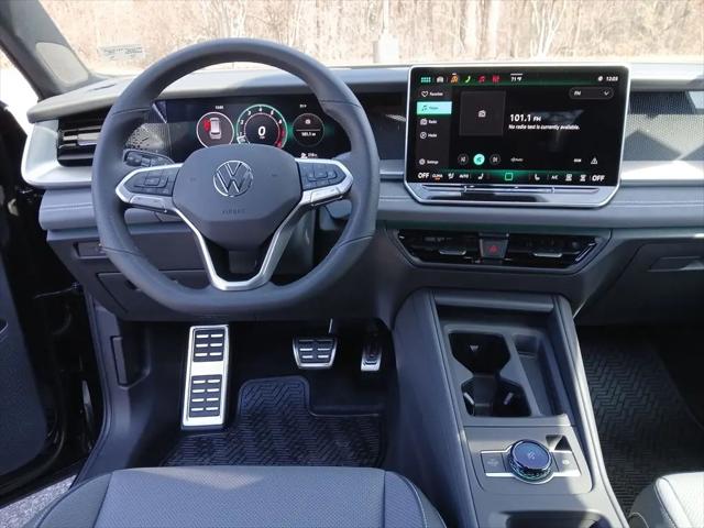 2026 Volkswagen Tiguan SE R-Line Black