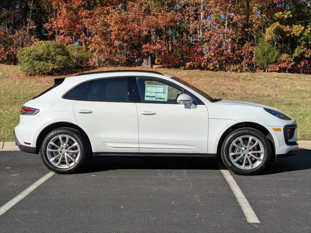 2026 Porsche Macan Macan