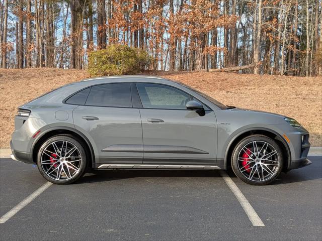 2025 Porsche Macan Electric Turbo