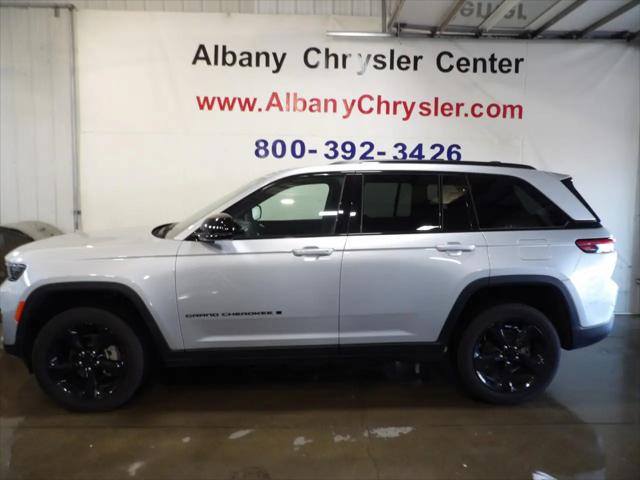 2024 Jeep Grand Cherokee Altitude 4x4 for sale in Albany, MN