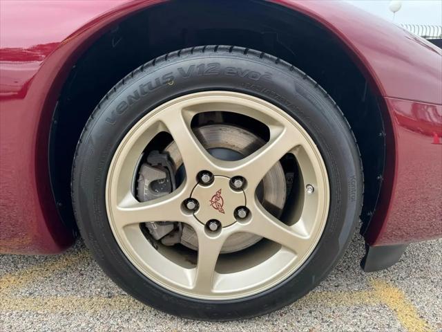 2003 Chevrolet Corvette Base