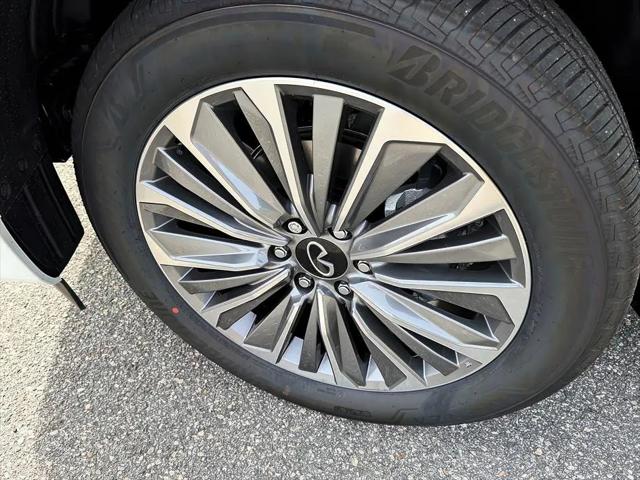 2026 INFINITI QX80 LUXE AWD