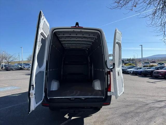 2026 Mercedes-Benz Sprinter 2500 High Roof 4-Cyl Diesel HO