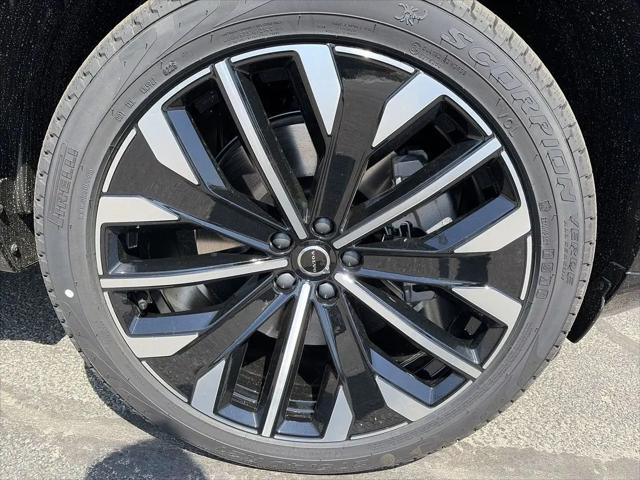 2026 Volvo XC90 Plug-In Hybrid Ultra Dark Theme, T8 AWD, Electric/Gasoline, 6 Seats