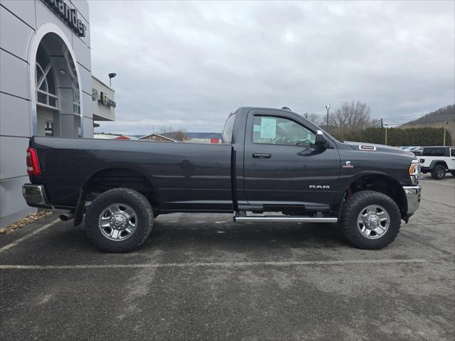 2021 RAM 3500 Big Horn Regular Cab 4x4 8 Box