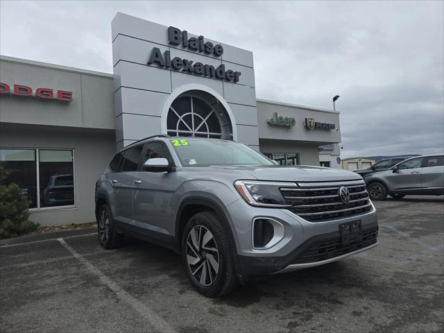 2025 Volkswagen Atlas 2.0T SE w/Technology