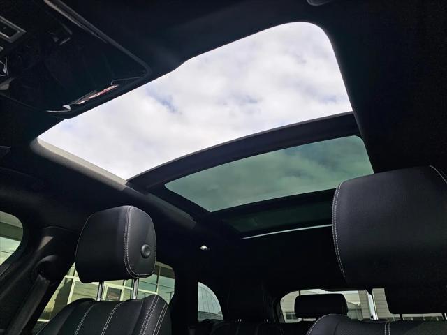 2022 Land Rover Range Rover Velar P250 R-Dynamic S