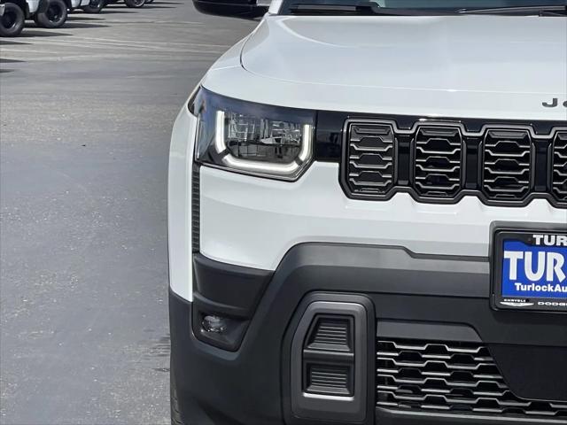 2026 Jeep Cherokee Laredo 4x4