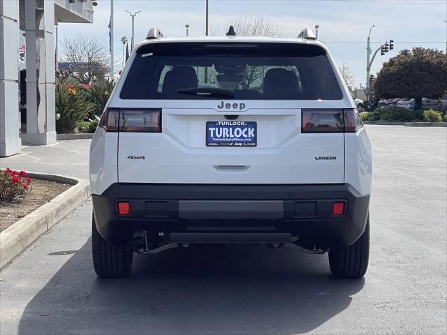 2026 Jeep Cherokee Laredo 4x4