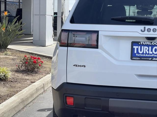 2026 Jeep Cherokee Laredo 4x4