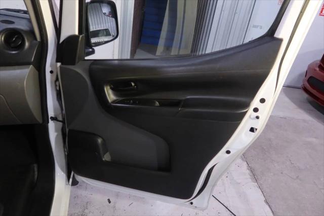 2017 Nissan NV200 S