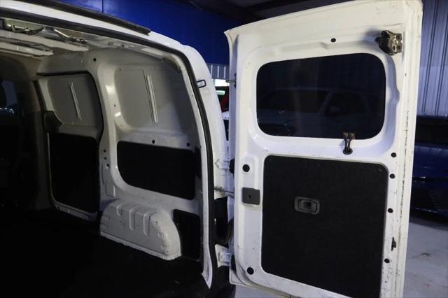 2017 Nissan NV200 S